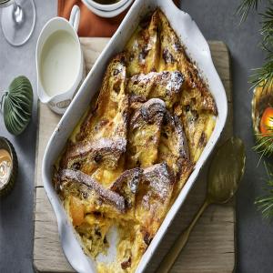 Panettone bread and butter pudding_image