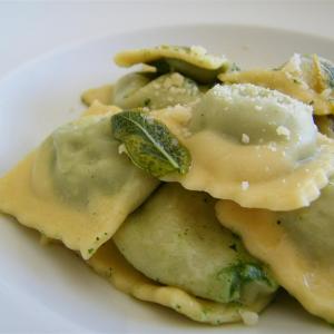 Spinach, Feta, and Pine Nut Ravioli Filling_image