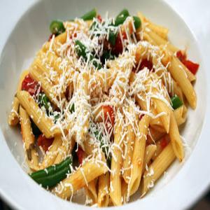 Penne and Green Beans with Tomato-Tarragon Sauce Recipe - (4.4/5)_image