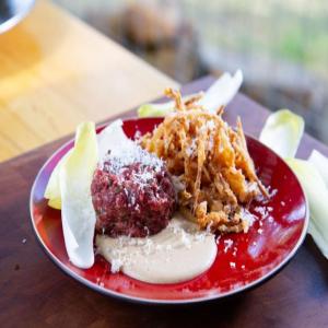 Beef Tartare, Endive and French Onion Dip_image