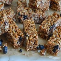 Almond, Blueberry & Date Granola Bars_image