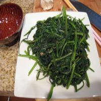 Flash-Cooked Greens With Garlic_image