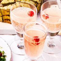 Raspberry & rose spritzers image