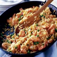 Spiced rice with prawns image