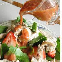 Strawberry Spinach Salad With Chicken Breast_image