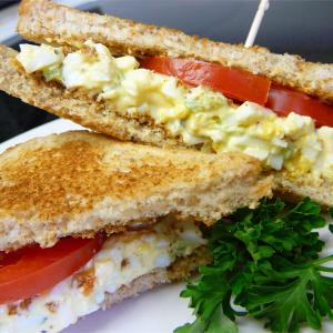 Creamy Egg Salad Sandwiches_image