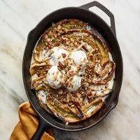 Caramelized Bananas With Pecan-Coconut Crunch_image