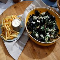 Classic Moules Frites_image