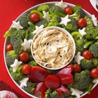 Vegetable Wreath with Dip_image