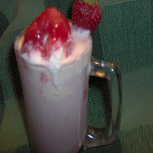Strawberry Ice Cream Sodas_image