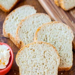 Soft and Fluffy Sandwich Bread (vegan)_image