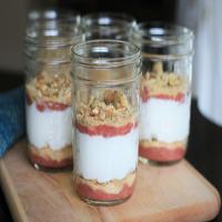 Make-Ahead Rhubarb Yogurt Parfaits image