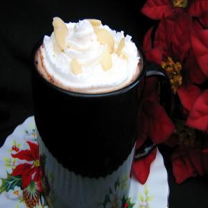 Lovers Delight Hot Chocolate With Kahlua and Almond_image