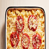 Baked Mac and Cheese with Broiled Tomatoes_image