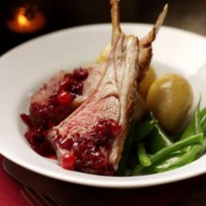 Lamb with Spiced Berry Sauce_image