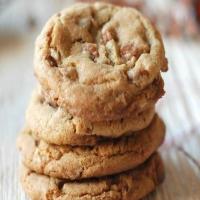 Butterscotch Cashew Cookies image