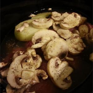Slow Cooker Pork with Mushrooms and Barley_image