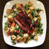 Chili Rubbed Steak and Roasted Pepper Salad_image