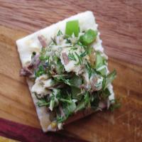 Dill Lover's Green, Green Tinned Fish Salad_image