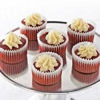 Mini Red Velvet Cupcakes with White Chocolate Mousse_image