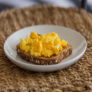 Cheddar Microwave Eggs_image