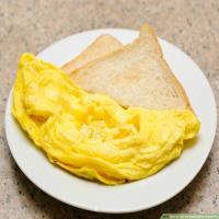 How to Use the Nordic Ware Omelet Pan_image
