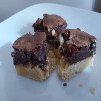 Gooey Brownies with Shortbread Crust_image