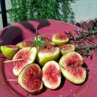 Grilled Fresh Figs on Rosemary Skewers_image