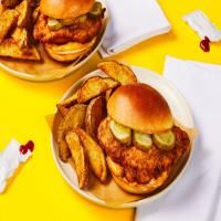 Crispy Cajun Chicken Sandwiches with Crispy Potatoes & Secret Sauce_image