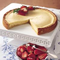Lemon and Rum Cheesecake with Strawberry Compote_image