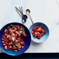 Strawberry-Rhubarb Salad with Mint and Hazelnuts_image