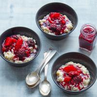 Vegan rice pudding with pear & berry compote image