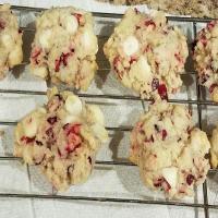 White Chocolate and Fresh Cranberry Cookies_image