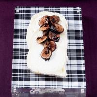 Chèvre with Candied Figs image