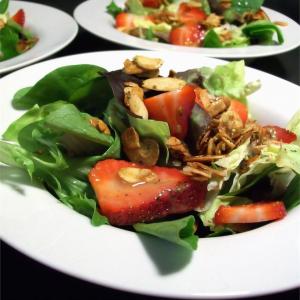 Strawberry Salad with Shallot-Honey Vinaigrette_image