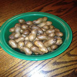 Southern Crockpot Boiled Peanuts_image