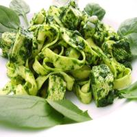 Light Spinach Pasta With Tofu_image