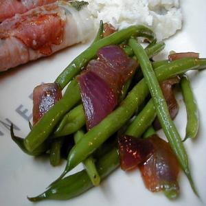 Green Beans With Pan-Roasted Red Onions (Thanksgiving)_image