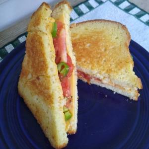 Grilled Cheese with Tomato, Peppers and Basil_image