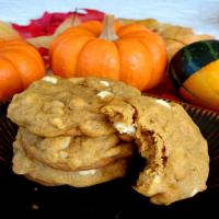 Macadamia Nut White Chip Pumpkin Cookies_image
