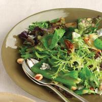 Mesclun Salad with Shallots and Blue Cheese_image