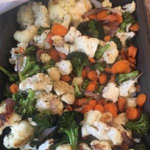 Herb Roasted Vegetables with Garlic Croutons_image