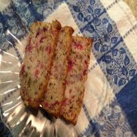 The Best Cranberry Walnut Bread_image