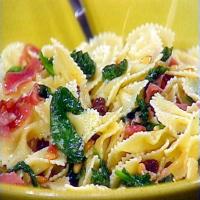 Farfalle with Pignole, Prosciutto, and Spinach_image