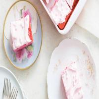 Recipe: Pink Champagne Poke Cake_image