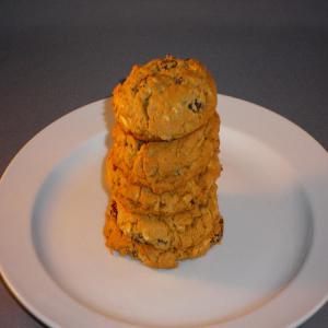 Chewy Oatmeal raisin Cookies_image
