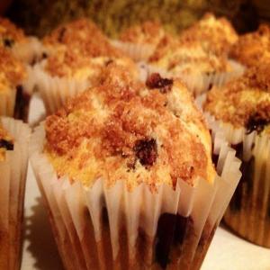 Blueberry Muffins with Strudel Topping_image