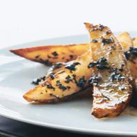 Roasted Potato Wedges with Rosemary Butter_image