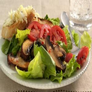 Broiled Portobello Mushroom Salad_image