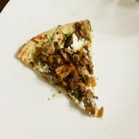 Mushroom, Spinach and Goat Cheese Flatbread_image